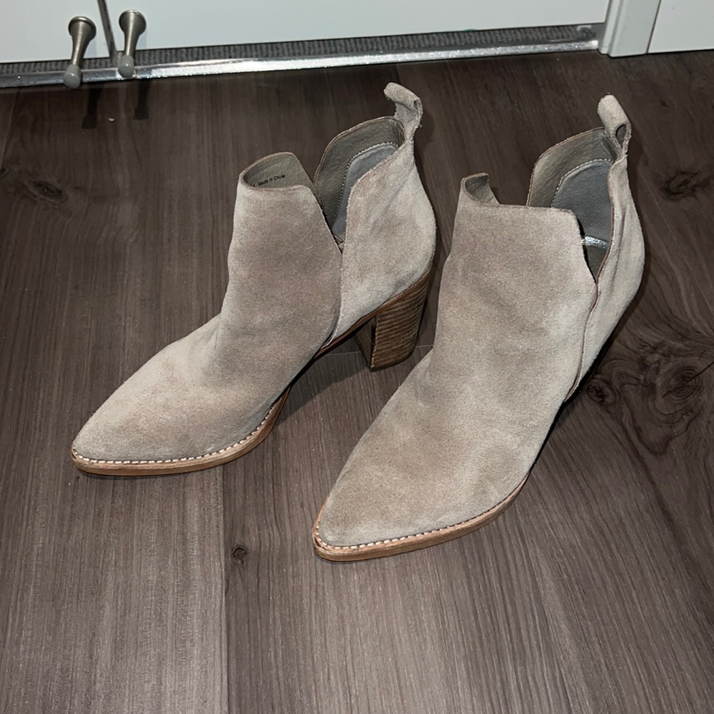 Dolce Vita booties